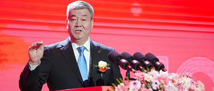 各界新闻网刊发三八妇乐袁晓峰专访：让更多摇动摇篮的手变成推动世界的手